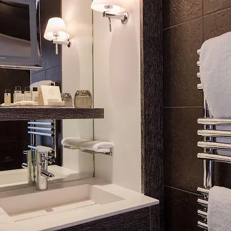 Hotel Les Jardins De La 4*