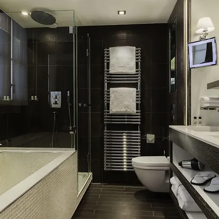 Hotel Les Jardins De La 4*