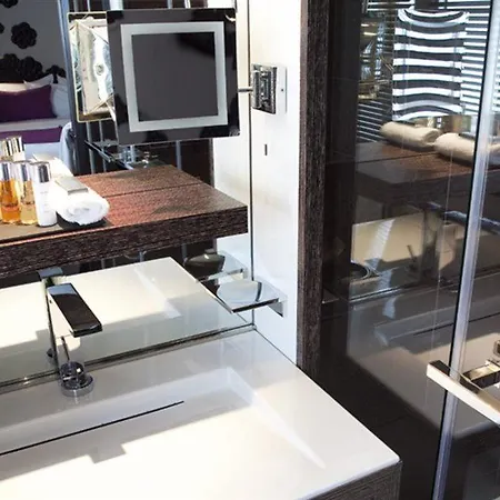 Hotel Les Jardins De La 4*