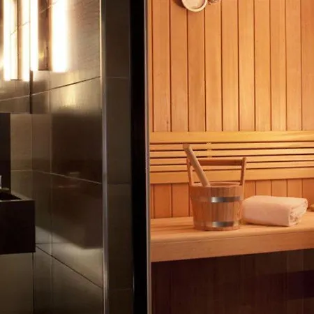 Hotel Les Jardins De La Parigi