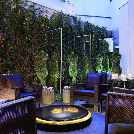 Otel Les Jardins De La